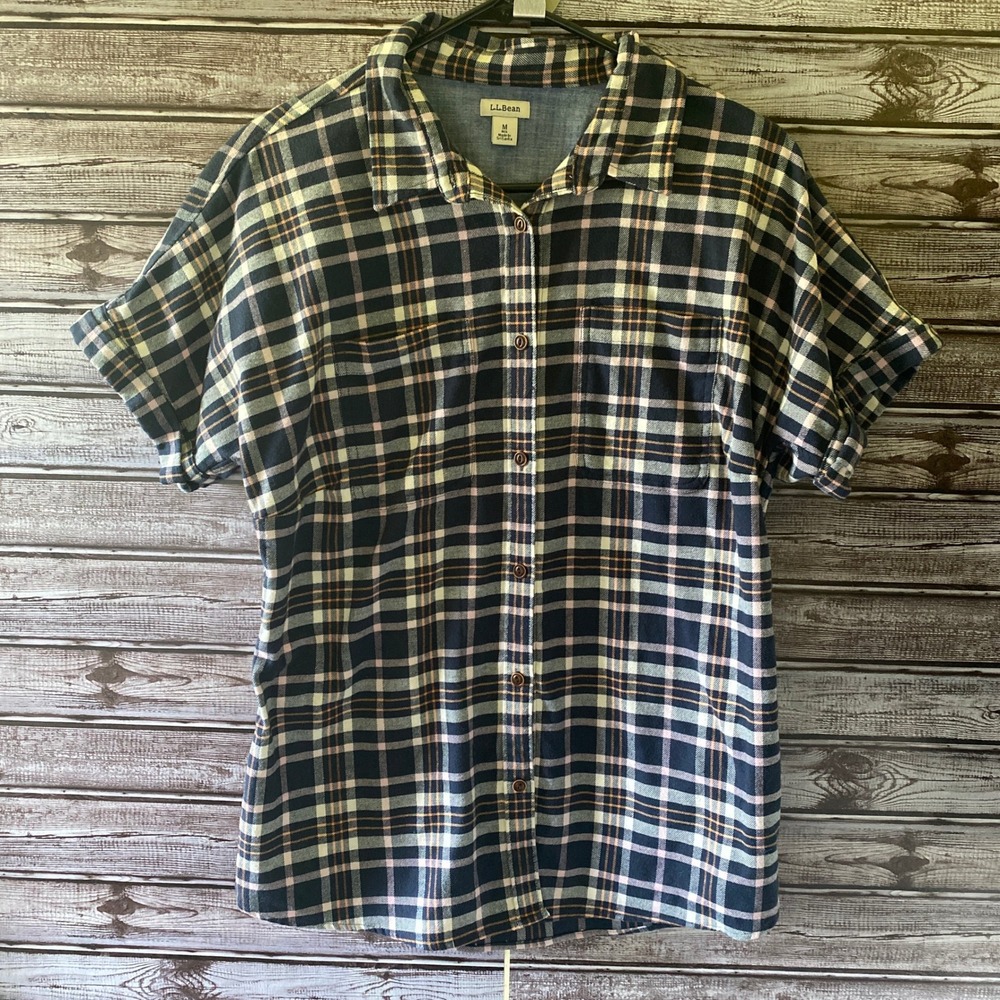 LL Bean Women's Short-Sleeved Button-Down Top Size M Blue Plaid Logo